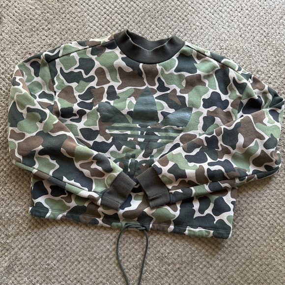 Adidas Camo Cropped Crewneck - Picture 1 of 1
